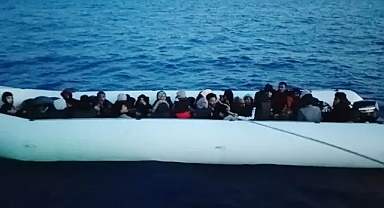 İzmir açıklarında 34 düzensiz göçmen yakalandı