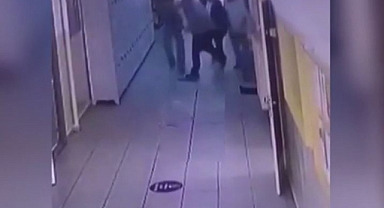 Okul koridorunda öğretmene yumrukla saldıran öğrenci velisi gözaltına alındı