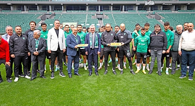 Başkan Büyükakın'dan Kocaelispor'a moral ziyareti