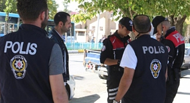 İstanbul'da okul önlerinde denetim: Aranan 3 bin 708 kişi yakalandı