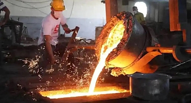 Sanayi üretimi yıllık bazda arttı
