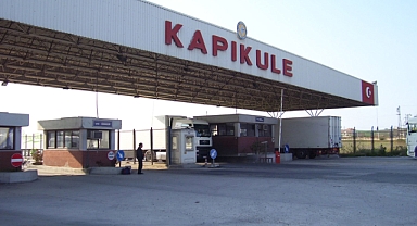 Sınır kapısında 23 külçe altın ele geçirildi