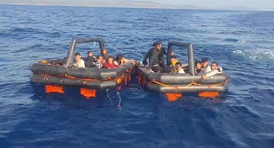 Yunanistan'ın geri ittiği düzensiz göçmenler kurtarıldı