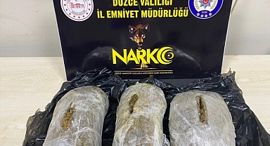 Düzce'de 3 kilo 916 gram sentetik uyuşturucu ele geçirildi