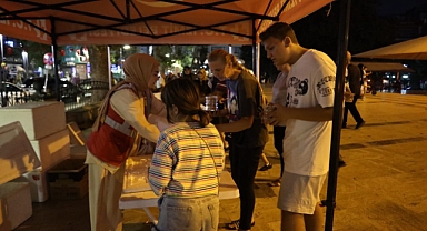 İzmit Belediyesi, Mevlid Kandilinde camilerde helva dağıttı