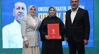 AK Parti Darıca Kadın Kollarında bayrak değişimi