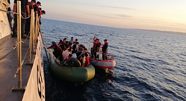 Çanakkale açıklarında 29 düzensiz göçmen yakalandı