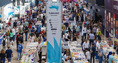 Kitap Fuarına hafta sonunda 282 bin ziyaretçi