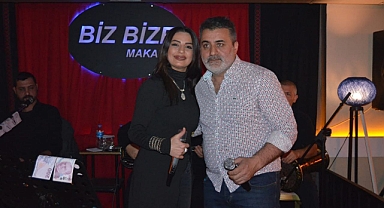 Biz bize Sahnede Dursun Beydilli ve Lida Şener'den Unutulmaz Performans!!