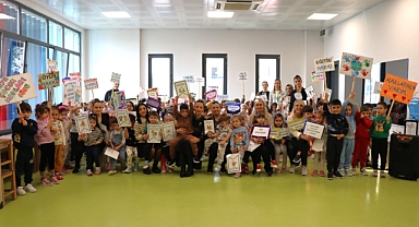 Çınar Çocuk Evlerinin miniklerinden büyük mesaj: 20 Kasım’da çocuk haklarına dikkat çekildi