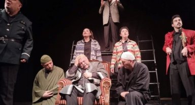 Aziz Nesin'den uyarlanan "Memleketin Kısmeti" tiyatroseverlerle buluştu