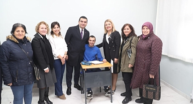 Başkan Hürriyet, sevgi ve dayanışma dolu günde özel öğrencilerle buluştu