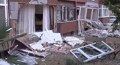 İstanbul'da 14 katlı binada patlama