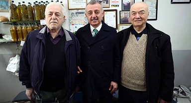 Büyükakın'dan İzmit'te esnaf turu