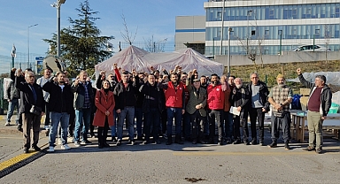 Yazarlar grev çadırını ziyaret etti: