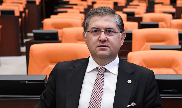 Yıldızlı mecli̇s kürsüsünden i̇syan etti̇; “Vergi̇yi̇ Kocaeli̇ veri̇yor ama her gün elektri̇k kesi̇li̇yor!”