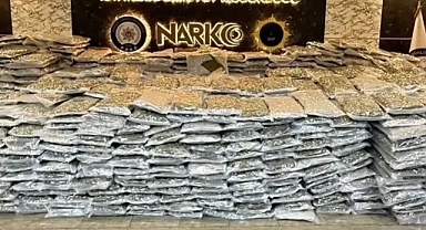 Başakşehir'de uyuşturucu çetesine darbe! 880 kg Skunk ile 7 zehir taciri tutuklandı!
