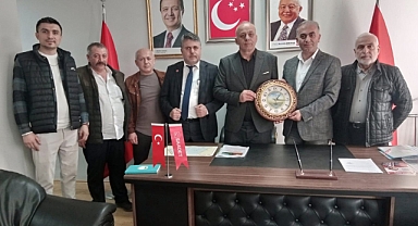 Düzceliler Derneği’nden Saadet Partisi İlçe Başkanlığı’na Ziyaret