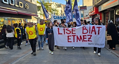Gebze’de Liselilerden Öğretmenlerine Destek Yürüyüşü