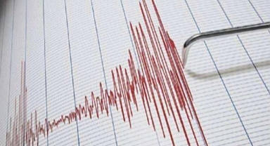 Ege'de korkutan deprem