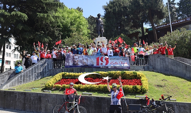 İzmit’te 19 Mayıs coşkusu bisiklet turu ile başladı