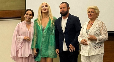 İstanbul'u Sevenler Kültür Sanat Derneği Sanat Gecesinde Buluştu