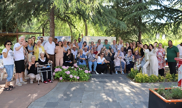 İzmit’in gözbebeği Alzheimer Yaşam Evi 4 yaşında