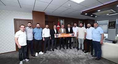 Şampiyon Darıca Türkeli’den Büyükakın’a ziyaret
