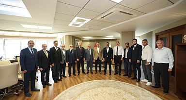 Başkan Büyükakın'a YRP ziyareti