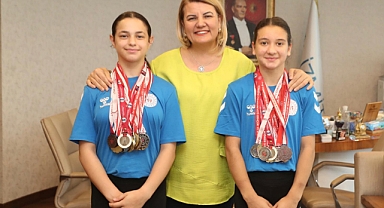 Fatma Başkan, İzmit’in gururu olan genç cimnastikçileri tebrik etti