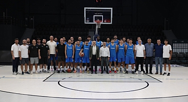 Başkan Çiftçi’den, basketbol takımına sezon öncesi ziyaret