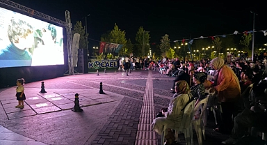 Büyükşehir'den kitapseverlere film molası