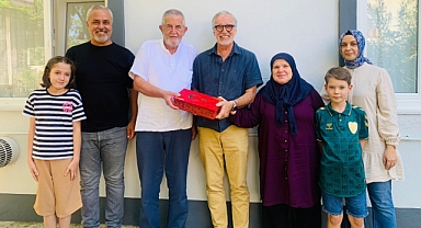 İzmit Belediyesinden Kıbrıs Gazisine vefa ziyareti