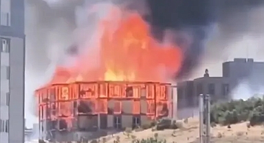 Lojman inşaatında yangın dehşeti