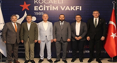 CHP Kocaeli Milletvekilleri ve Belediye Başkanlarından KEV’e Ziyaret