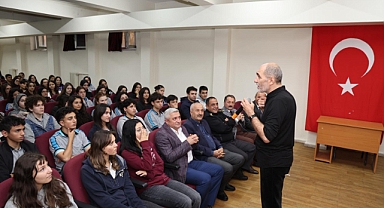 Ahmet Sula’dan Gebzeli Gençlere “Şuurlu Gençlik” Semineri