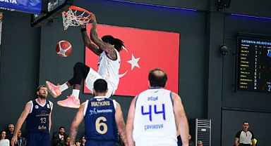 Çayırova Belediyesi’nden potada beşte beş