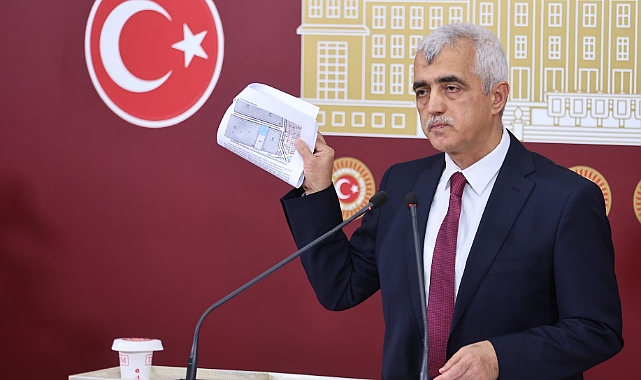 Gergerlioğlu, Gebze’de yıkılan 7 katlı binayı meclis gündemine taşıyarak Bakan Kurum’a sordu!