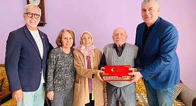 İzmit Belediyesinden Derince’deki Kıbrıs Gazilerine vefa ziyareti