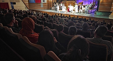 Şehir Tiyatroları, perdeyi Gebze'ye taşıdı