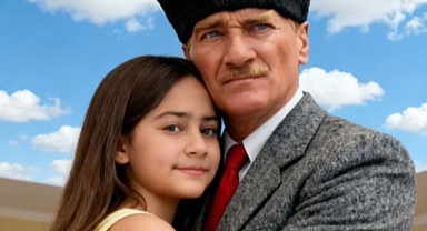 Eski Türkiye Güzeli Zeynep Yılmaz'ın Kızı Alara Yılmaz'dan Öğretmenler Günü Mesajı