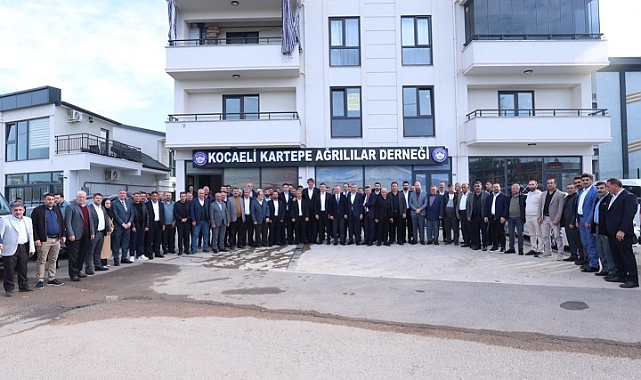 Başkan Büyükakın, Ağrılılarla bir araya geldi