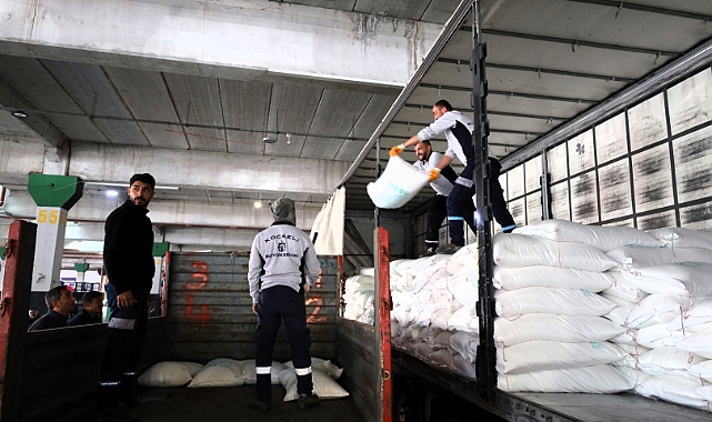 Büyükşehir'den arıcılara yüzde 50 hibeli arı yemi