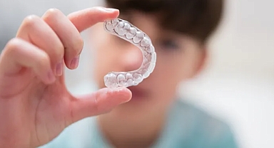 Çocukların diş tedavisinde şeffaf plaklar dönemi