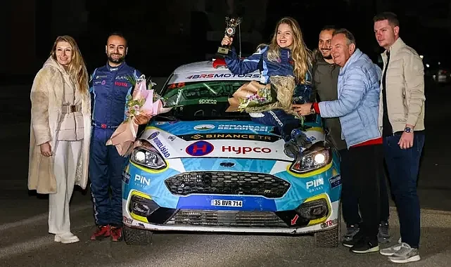 Dünyanın ilk ve tek engelli ralli pilotu Kübra 'hız' kesmedi!