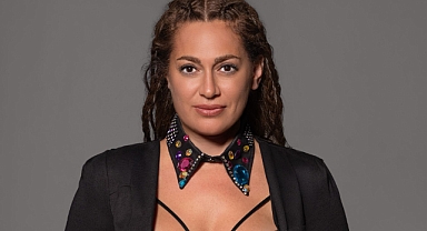 Eski Türkiye Güzeli Zeynep Yılmaz’dan Yeni Albüm Hamlesi