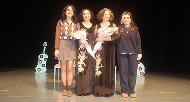 Gebze Bilkar tiyatro sezonunu “MÜZEYYEN” ile açtı