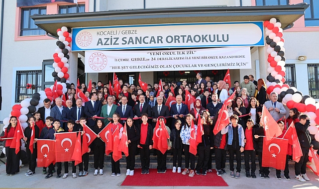 Gebze’de Aziz Sancar Ortaokulu Törenle Hizmete Açıldı