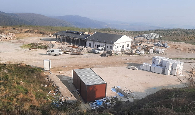 İzmit Belediyesi Dost Pati Yaşam Alanı’nda çalışmalar tüm hızıyla devam ediyor