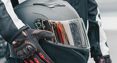 Motosiklet ve bisiklet sürücülerine eldiven ve gözlük zorunluluğu!